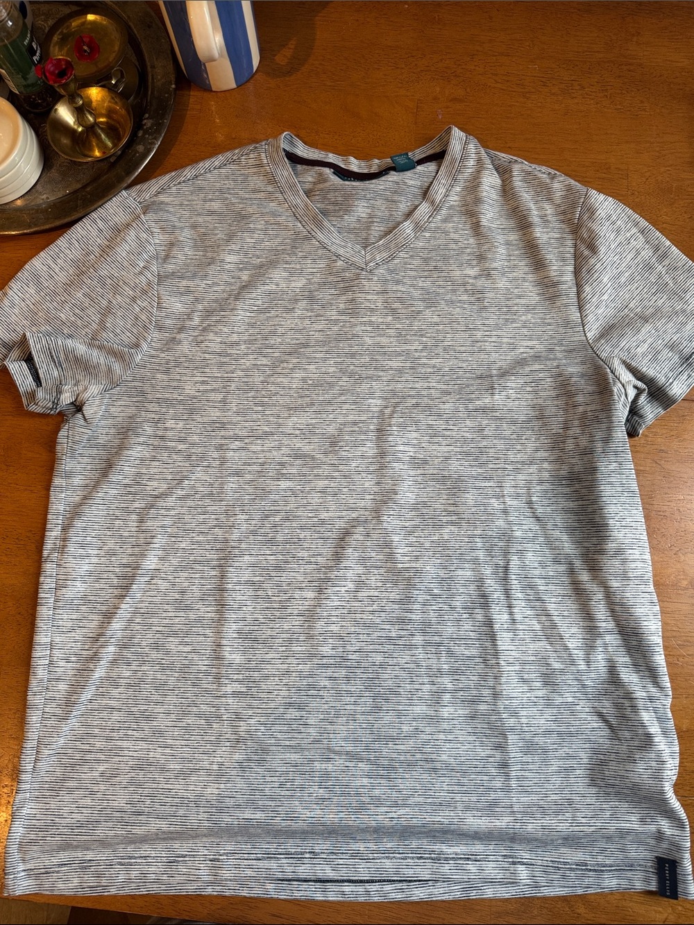 Perry Ellis Men's V-Neck Short Sleeve Shirt in Light Gray Heather